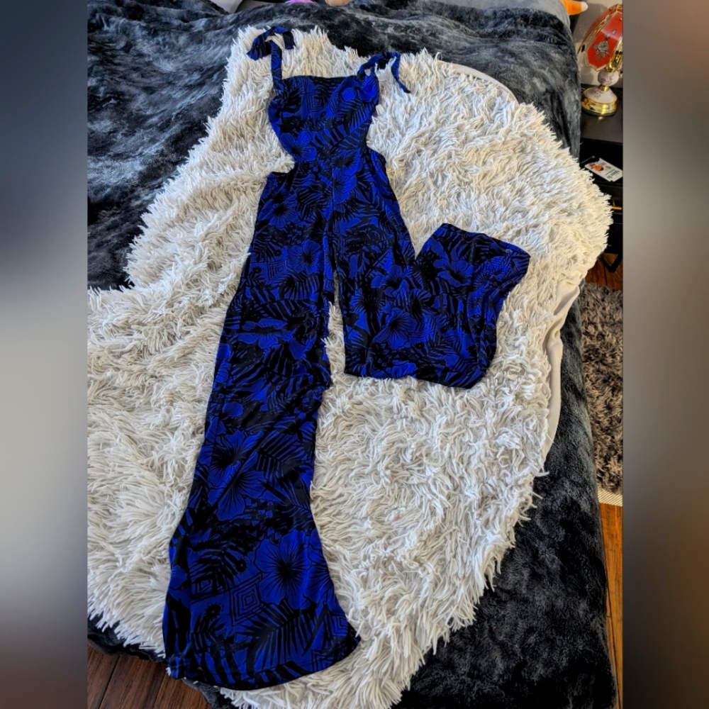 Stunning Blue Tropical Print Jumpsuit